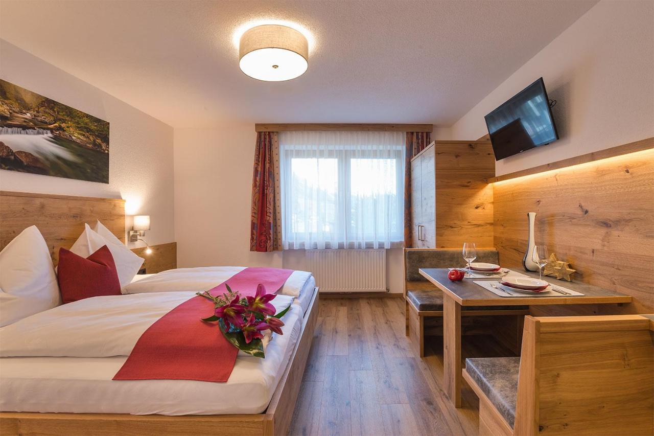 Alpenrose Appartements Burger Evelin Sankt Anton am Arlberg Kültér fotó